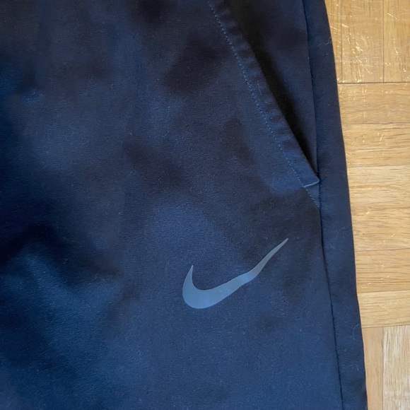 Nike Dri Fit Sweatpants - Picture 2 of 4